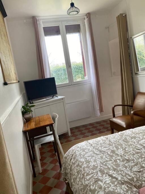 Studio Epicea Avec Jardin Dans Charmante Propriete Méry-sur-Oise Esterno foto