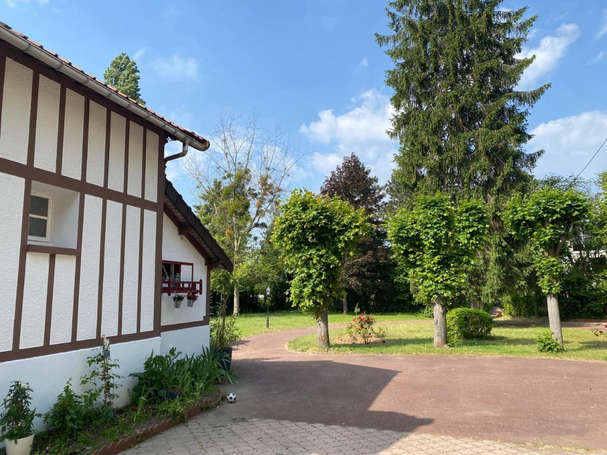 Studio Epicea Avec Jardin Dans Charmante Propriete Méry-sur-Oise Esterno foto